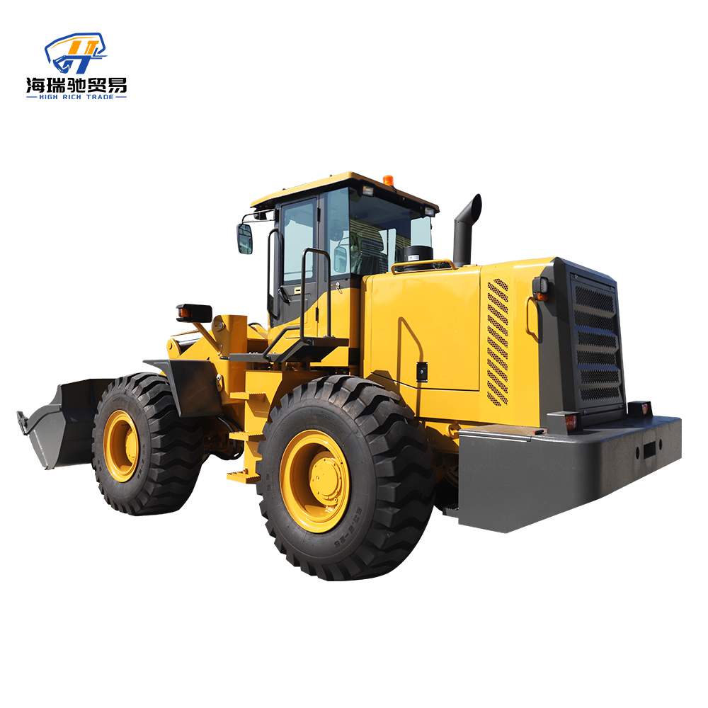 Малогабаритный экскаватор, четырехцилиндровый четырехприводной погрузчик, мощный лесозахват